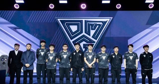 众人关注的 众人关注的