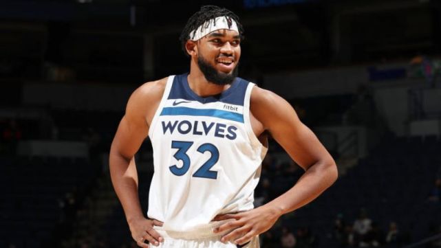 观察詹姆斯 观察詹姆斯