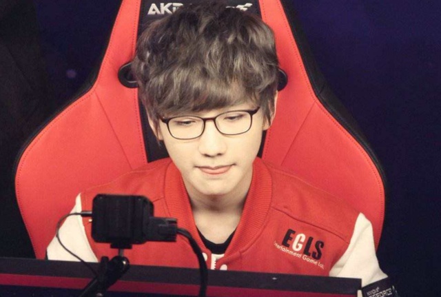 青岛主帅妻子发声：自己够优秀 还要有抵御外界干扰家庭完整的能力.