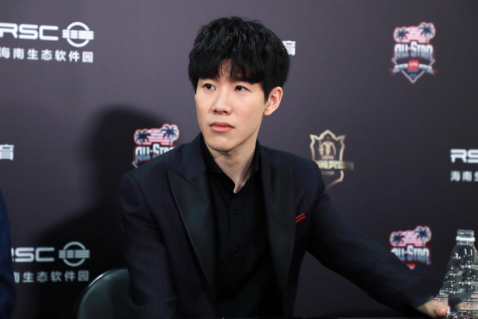 手可能因此 手可能因此